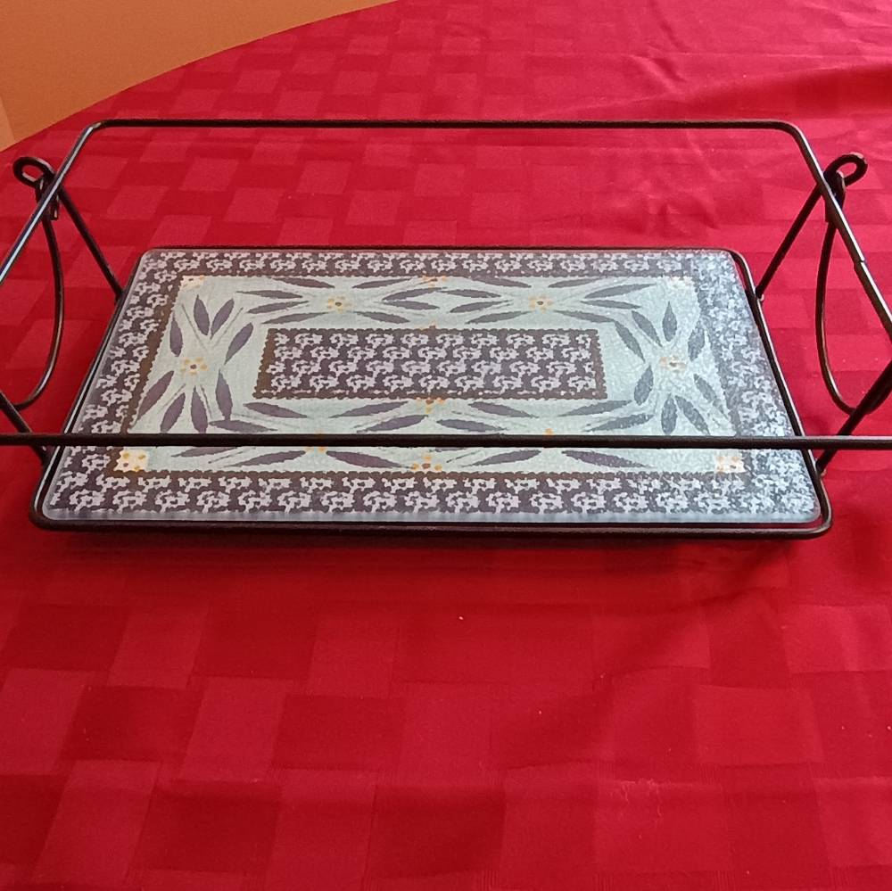 Temptations by Tara Old World Blue Metal Rack & Trivet 12 x 8 for loaf pan